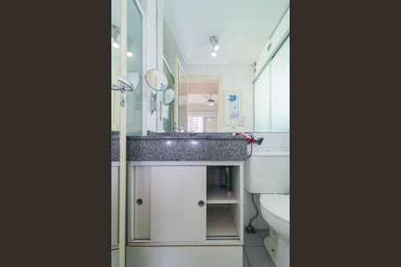 Banheiro da Suíte de apartamento para alugar com 1 quarto, 33m² em Vila Andrade, São Paulo