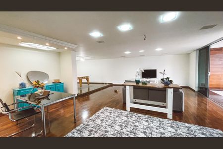 Sala de casa à venda com 5 quartos, 500m² em Jardim das Laranjeiras, São Paulo