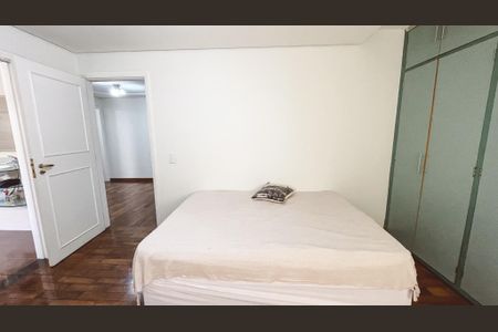 Casa à venda com 500m², 5 quartos e 5 vagasSuíte 1