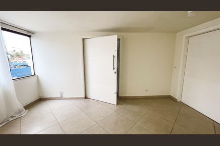 Casa à venda com 500m², 5 quartos e 5 vagasSuíte 3