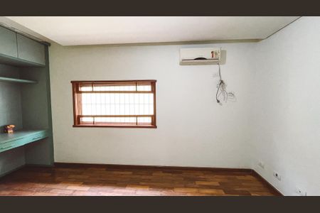 Casa à venda com 500m², 5 quartos e 5 vagasSuíte 1