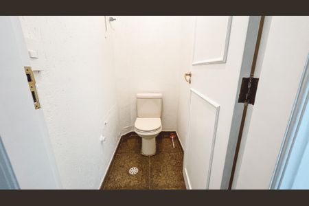 Casa à venda com 500m², 5 quartos e 5 vagasLavabo da Área Externa