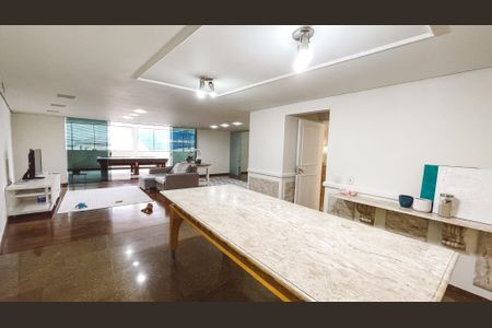 Sala de casa à venda com 5 quartos, 500m² em Jardim das Laranjeiras, São Paulo