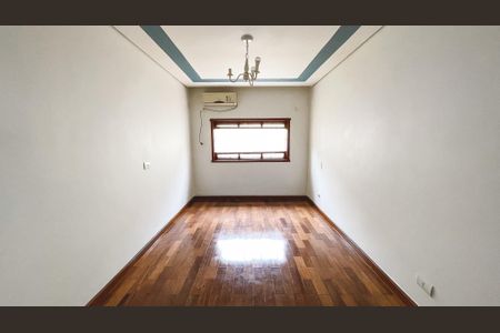 Casa à venda com 500m², 5 quartos e 5 vagasSuíte 2