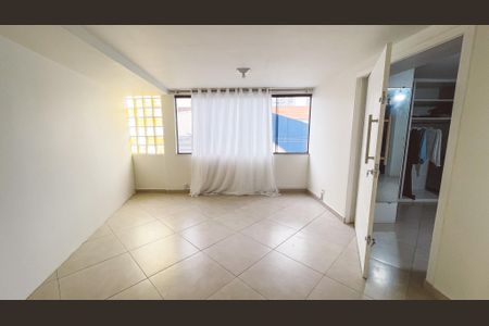 Casa à venda com 500m², 5 quartos e 5 vagasSuíte 3