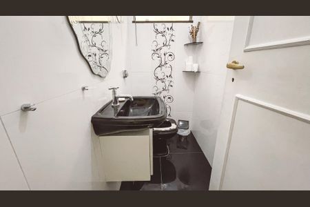 Casa à venda com 500m², 5 quartos e 5 vagasLavabo