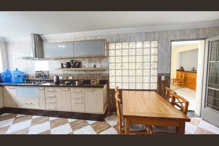 Casa à venda com 500m², 5 quartos e 5 vagasCozinha