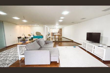 Casa à venda com 500m², 5 quartos e 5 vagasSala