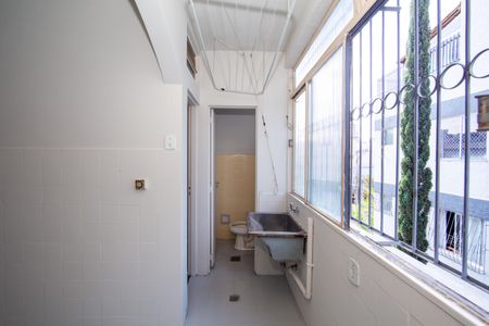 Apartamento à venda com 74m², 3 quartos e 1 vagaÁrea de Serviço