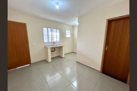 Cozinha de kitnet/studio para alugar com 1 quarto, 35m² em Jardim Bom Clima, Guarulhos