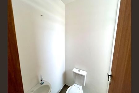 Banheiro de kitnet/studio para alugar com 1 quarto, 35m² em Jardim Bom Clima, Guarulhos