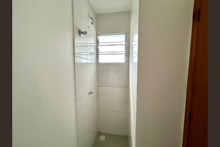 Studio para alugar com 35m², 1 quarto e sem vaga Studio para alugar com 35m², 1 quarto e sem vagaBanheiro