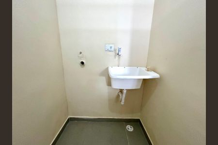 Studio para alugar com 35m², 1 quarto e sem vaga Studio para alugar com 35m², 1 quarto e sem vagaÁrea de Serviço