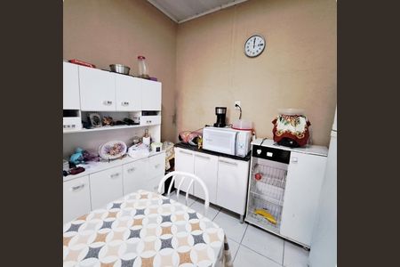 Casa à venda com 308m², 4 quartos e 5 vagasCozinha 2 - Edícula