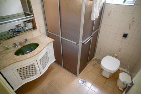 Casa à venda com 160m², 3 quartos e 2 vagasBanheiro Social