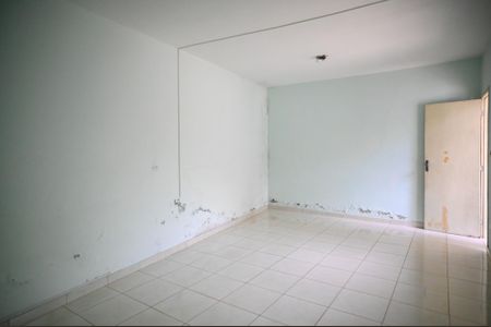 Casa à venda com 160m², 3 quartos e 2 vagasQuarto de Serviço