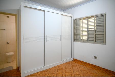 Casa à venda com 160m², 3 quartos e 2 vagasSuíte