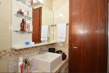 Apartamento à venda com 200m², 3 quartos e 2 vagasBanheiro da Suíte