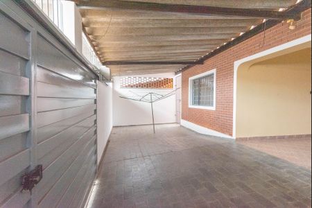 Casa à venda com 175m², 2 quartos e sem vaga Casa à venda com 175m², 2 quartos e sem vagaGaragem