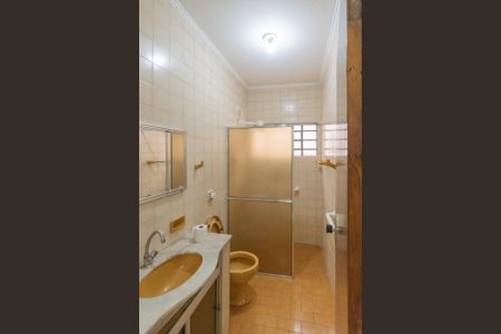 Casa à venda com 175m², 2 quartos e sem vaga Casa à venda com 175m², 2 quartos e sem vagaBanheiro