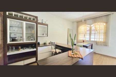 Casa à venda com 790m², 4 quartos e 3 vagasEscritório