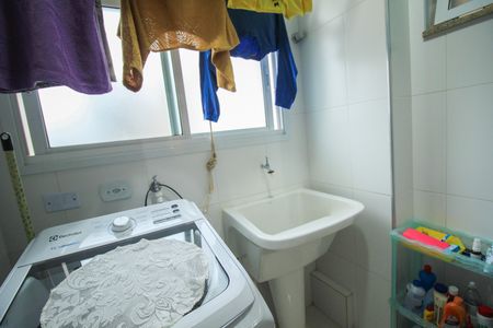 Apartamento à venda com 76m², 3 quartos e 2 vagas Apartamento à venda com 76m², 3 quartos e 2 vagasÁrea de Serviço