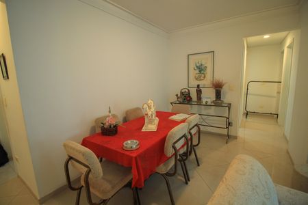 Apartamento à venda com 76m², 3 quartos e 2 vagas Apartamento à venda com 76m², 3 quartos e 2 vagasSala de Jantar