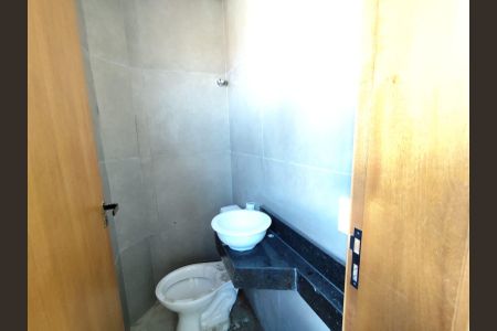 Casa à venda com 2 quartos, 117m² em Vila Scarpelli, Santo André