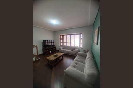 Casa à venda com 3 quartos, 200m² em Vila Scarpelli, Santo André