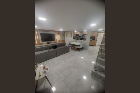Casa à venda com 3 quartos, 241m² em Vila Junqueira, Santo André
