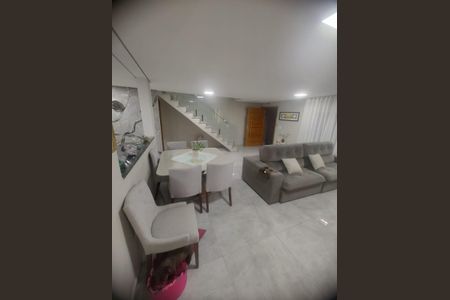 Casa à venda com 3 quartos, 241m² em Vila Junqueira, Santo André