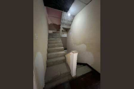 Casa à venda com 2 quartos, 107m² em Vila Homero Thon, Santo André