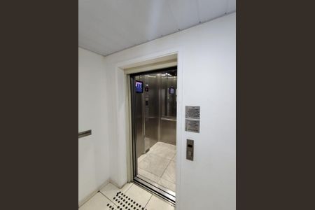 Apartamento à venda com 64m², 2 quartos e 1 vaga