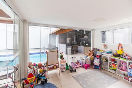 Casa de condomínio à venda com 297m², 3 quartos e 2 vagasBrinquedoteca