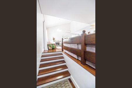 Casa de condomínio à venda com 297m², 3 quartos e 2 vagasEntrada