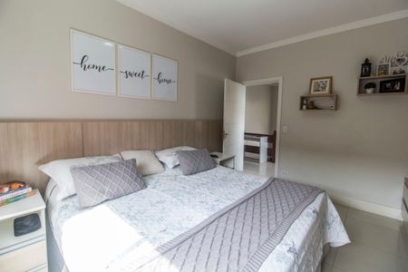 Casa de condomínio à venda com 297m², 3 quartos e 2 vagasSuíte