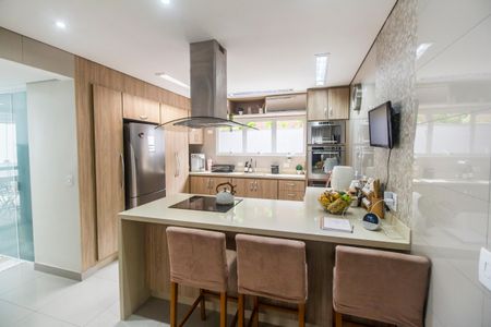 Casa de condomínio à venda com 297m², 3 quartos e 2 vagasCozinha