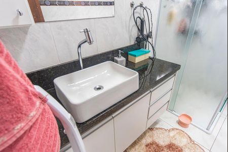 Apartamento à venda com 80m², 3 quartos e 2 vagas Apartamento à venda com 80m², 3 quartos e 2 vagasBanheiro