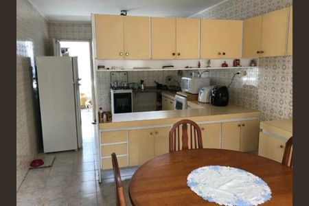 Casa à venda com 326m², 3 quartos e 3 vagasFoto 05