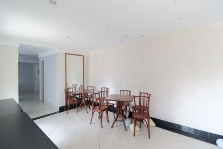 Apartamento para alugar com 60m², 2 quartos e 1 vaga Apartamento para alugar com 60m², 2 quartos e 1 vagaÁrea Comum - Salão de festas