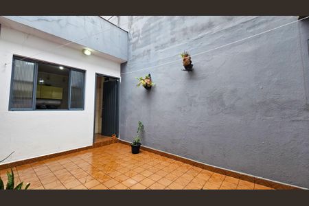 Casa à venda com 113m², 2 quartos e 1 vagaQuintal