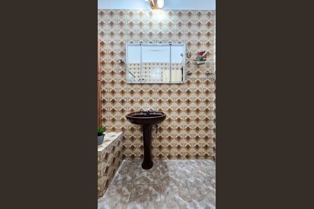 Casa à venda com 113m², 2 quartos e 1 vagaBanheiro