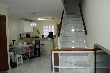 Sala de casa de condomínio para alugar com 3 quartos, 88m² em Jardim Barbacena, Cotia