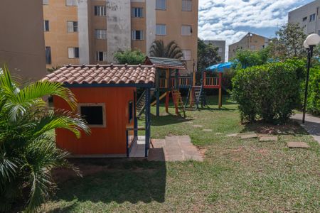 Apartamento para alugar com 47m², 2 quartos e 1 vaga Apartamento para alugar com 47m², 2 quartos e 1 vagaÁrea comum - Playground