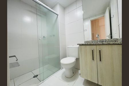 Apartamento para alugar com 68m², 2 quartos e 1 vaga Apartamento para alugar com 68m², 2 quartos e 1 vagaBanheiro da Suíte