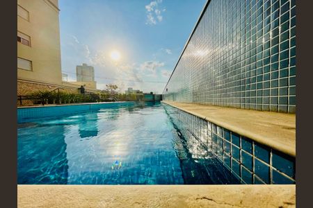 Apartamento para alugar com 68m², 2 quartos e 1 vaga Apartamento para alugar com 68m², 2 quartos e 1 vagaÁrea comum - Piscina