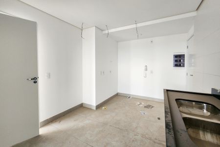 Apartamento à venda com 130m², 3 quartos e 4 vagas Apartamento à venda com 130m², 3 quartos e 4 vagasCozinha