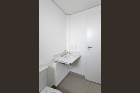 Apartamento à venda com 130m², 3 quartos e 4 vagas Apartamento à venda com 130m², 3 quartos e 4 vagasBanheiro da Suíte 2