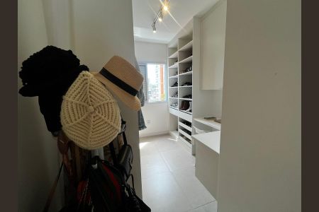 Closet de apartamento à venda com 2 quartos, 39m² em Chora Menino, São Paulo