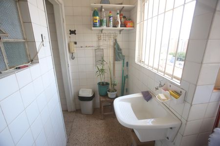 Apartamento à venda com 90m², 3 quartos e 1 vagaÁrea de Serviço